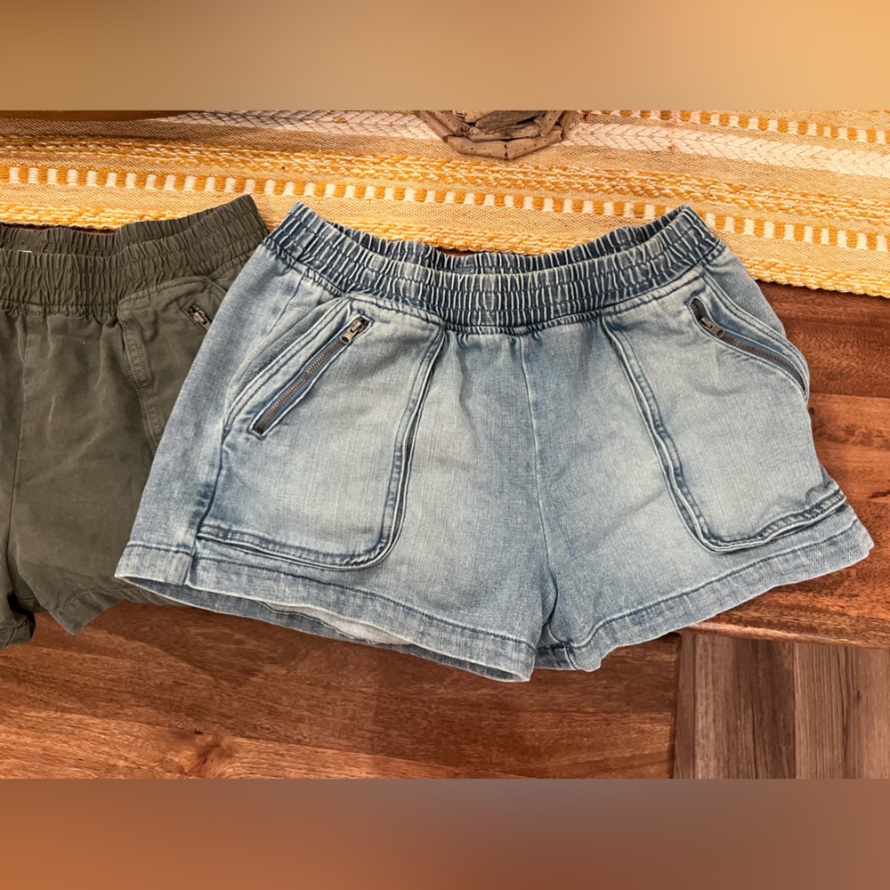American Eagle boardwalk short